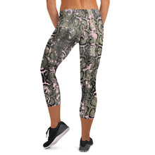 Load image into Gallery viewer, Pink Snake Skin Capri Leggings
